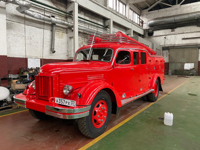 Автопробег раритетных пожарных автомобилей по улицам Москвы