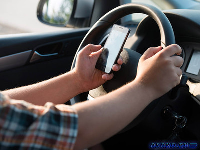 88% автолюбителей Омской области пользуются телефоном за рулем