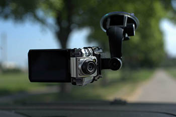 Автомобильный видеорегистратор – личный адвокат при авариях