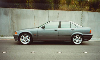 Автомобиль BMW, третьей серии, в кузове Е36 седан
