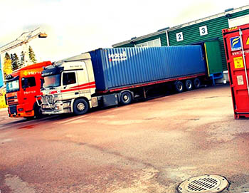 Перевозка грузов контейнерами: выгодно и надежно