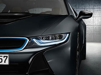 BMW i8 обзаведется новейшими лазерными фарами