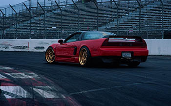 Гоночная Honda NSX на трассе Tsukuba Сенна навсегда!