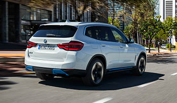 BMW начинает продажи нового электрокара