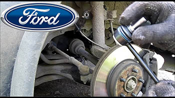 Ford Focus 2 (Форд Фокус 2): замена передних стоек стабилизатора