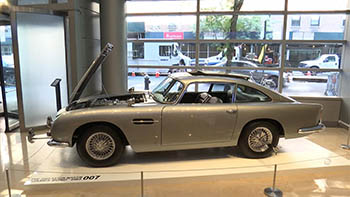 Автомобили Джеймса Бонда выставят на аукцион