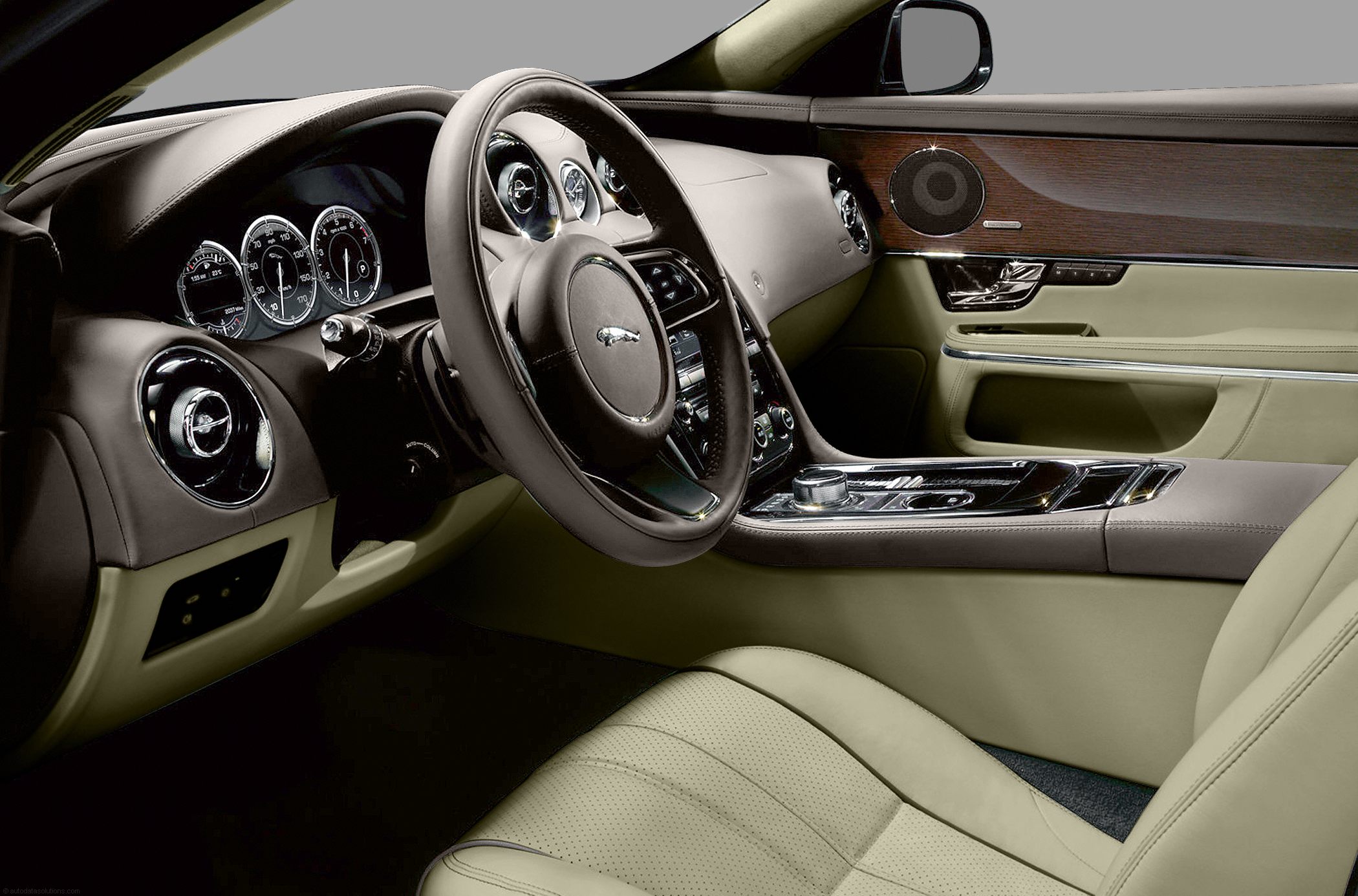 Jaguar XJ - Автомобиль как новинка
