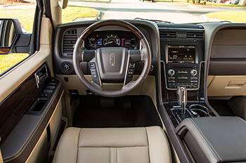 Lincoln Navigator 2015 года