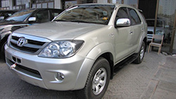 Toyota FORTUNER 2.7 AT